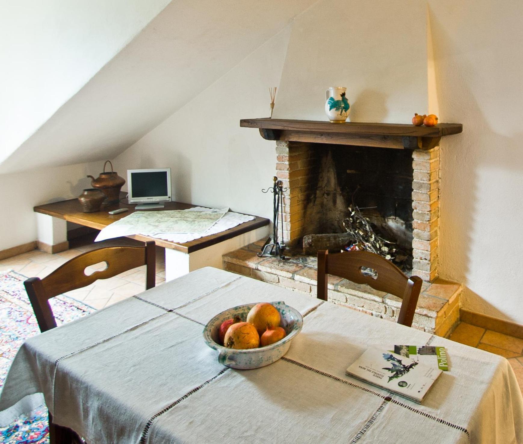 Borgo San Valentino Aparthotel Arrone Luaran gambar